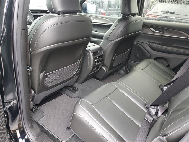 new 2025 Jeep Grand Cherokee car, priced at $41,505