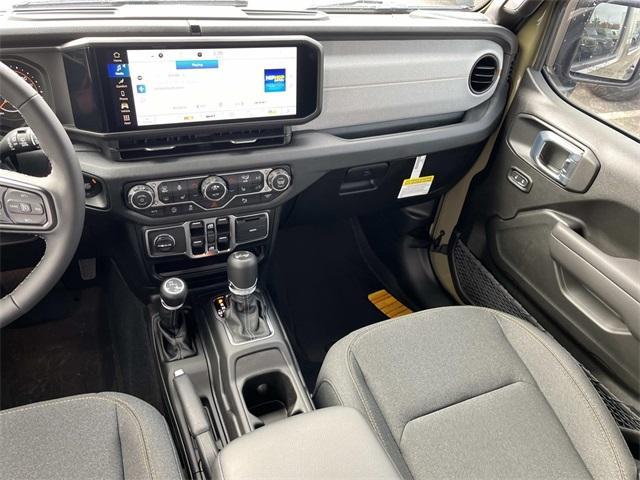 new 2025 Jeep Wrangler car, priced at $46,413