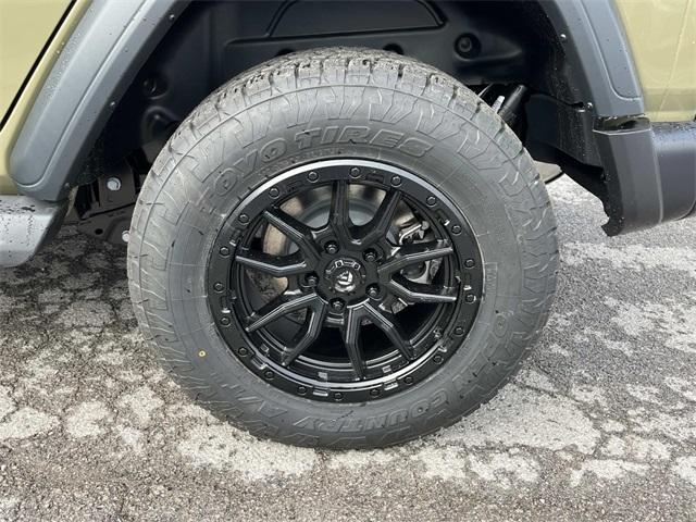 new 2025 Jeep Wrangler car, priced at $46,413