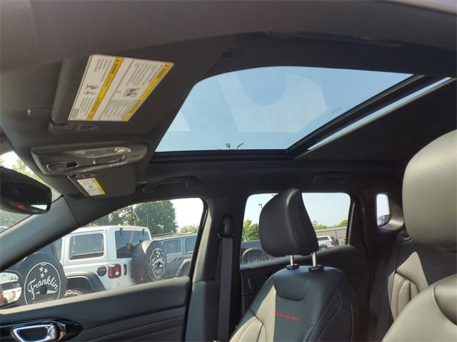 new 2025 Jeep Compass car, priced at $34,119