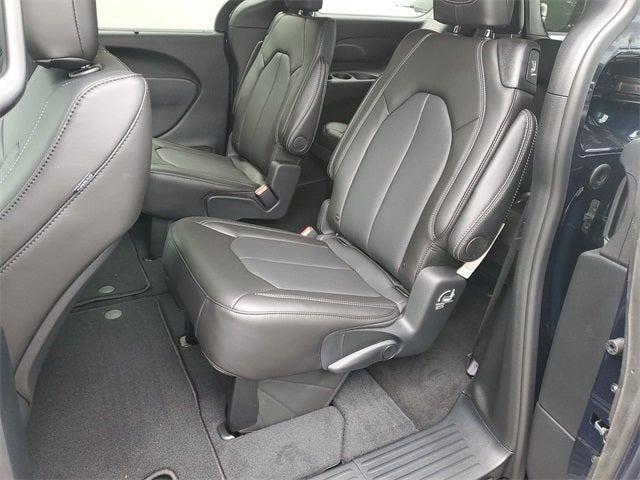 new 2025 Chrysler Pacifica car, priced at $42,527