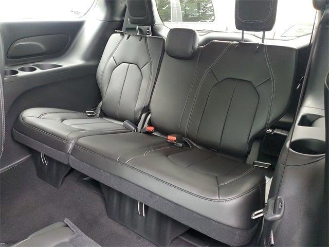 new 2025 Chrysler Pacifica car, priced at $42,527