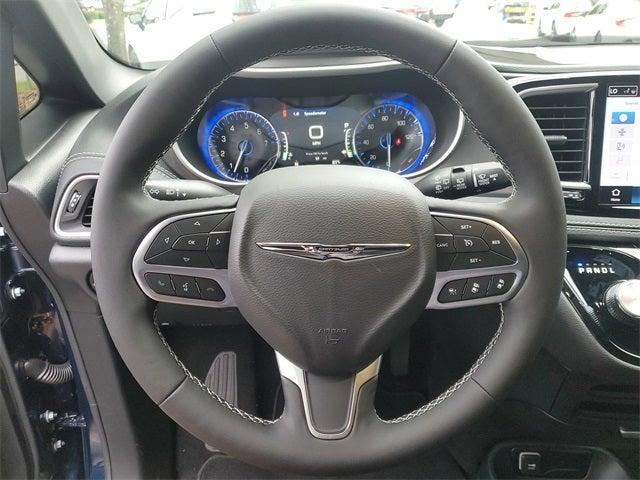 new 2025 Chrysler Pacifica car, priced at $42,527