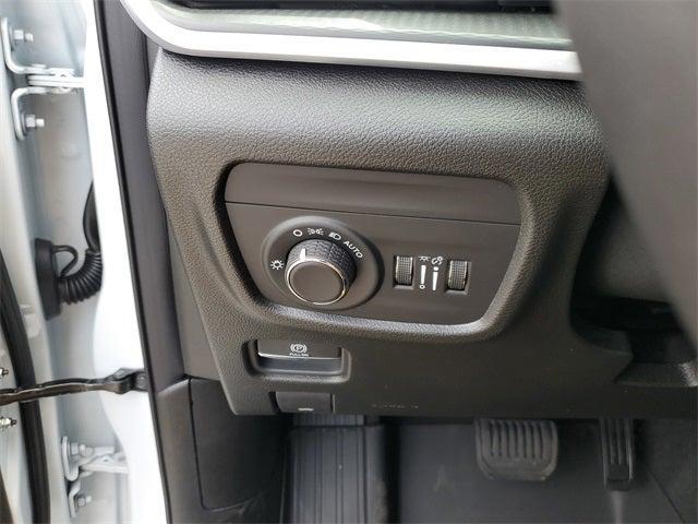 new 2025 Jeep Grand Cherokee L car, priced at $43,797