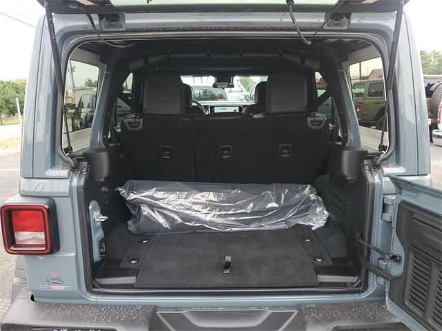 new 2025 Jeep Wrangler car, priced at $47,277