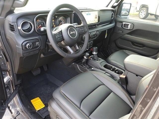 new 2025 Jeep Gladiator car, priced at $43,882