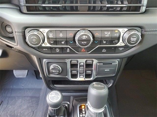 new 2025 Jeep Gladiator car, priced at $43,882