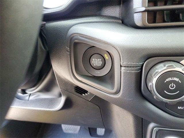 new 2025 Jeep Gladiator car, priced at $43,882