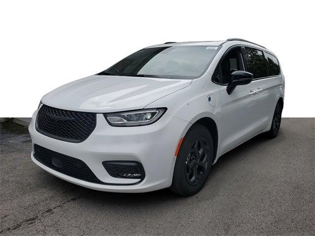 new 2025 Chrysler Pacifica Hybrid car, priced at $43,880