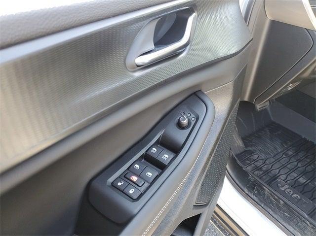 new 2025 Jeep Grand Cherokee car, priced at $36,913