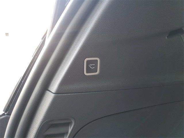 new 2025 Chrysler Voyager car, priced at $39,308