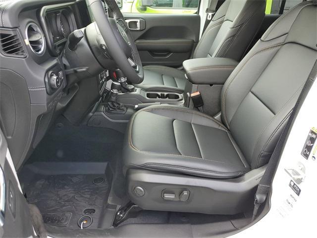 new 2025 Jeep Gladiator car, priced at $47,972