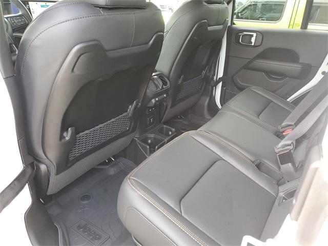 new 2025 Jeep Gladiator car, priced at $47,972