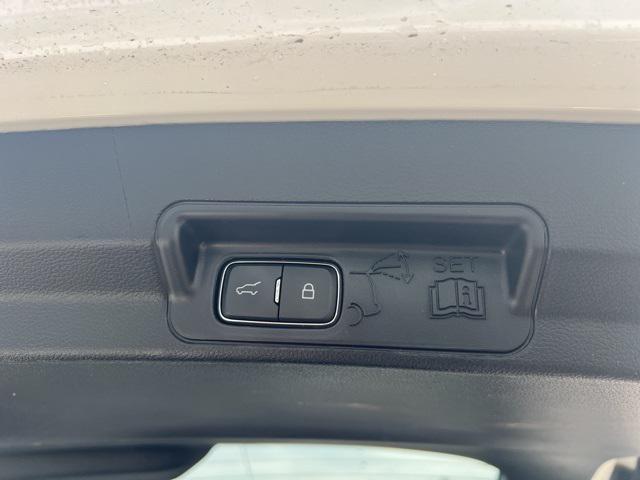 used 2022 Ford Explorer car, priced at $39,363
