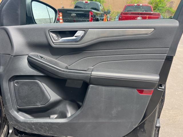 used 2022 Ford Escape car, priced at $24,921