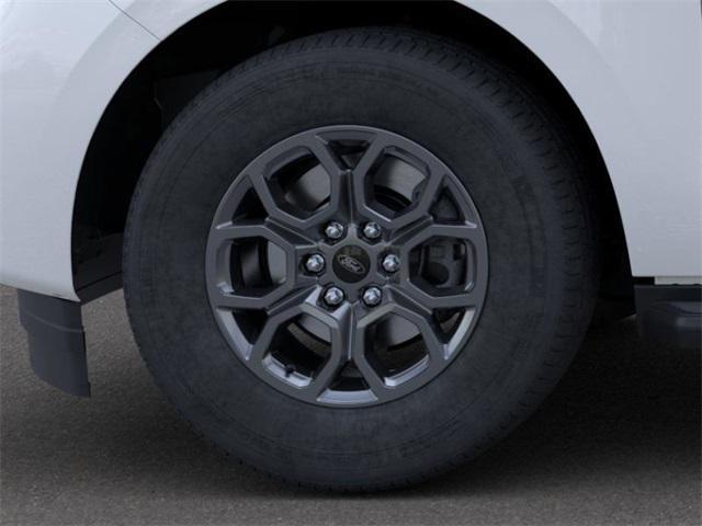 new 2025 Ford Expedition car, priced at $60,643