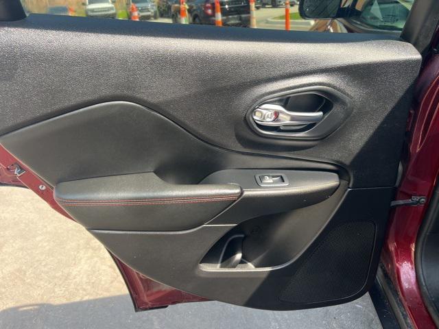used 2019 Jeep Cherokee car, priced at $18,392