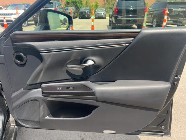 used 2019 Lexus ES 350 car, priced at $27,746