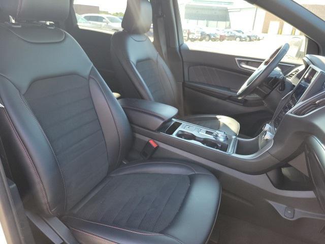 used 2022 Ford Edge car, priced at $30,397