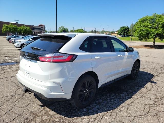 used 2022 Ford Edge car, priced at $30,397