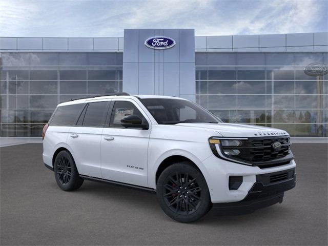 new 2025 Ford Expedition car, priced at $76,066