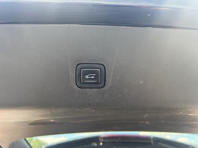 used 2019 Chevrolet Traverse car, priced at $18,447