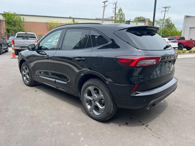 used 2023 Ford Escape car, priced at $25,984