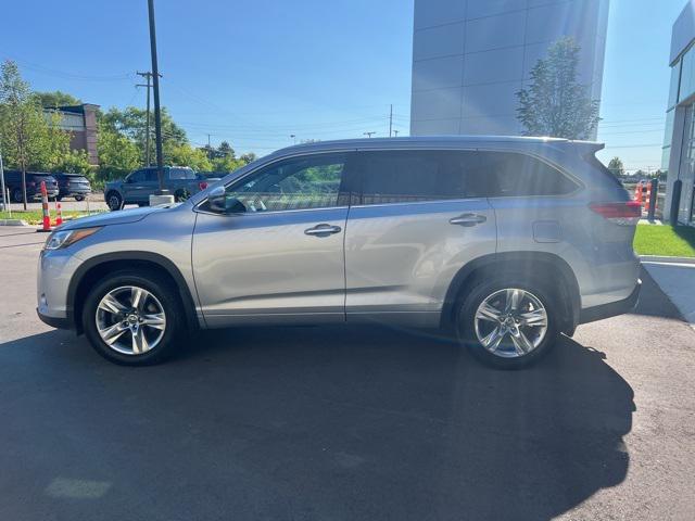 used 2019 Toyota Highlander car, priced at $24,858
