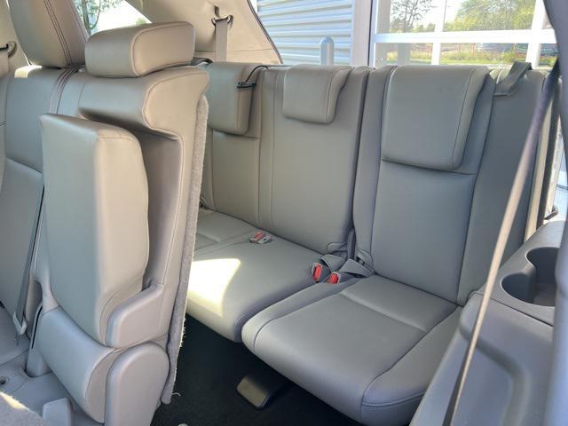 used 2019 Toyota Highlander car, priced at $24,858
