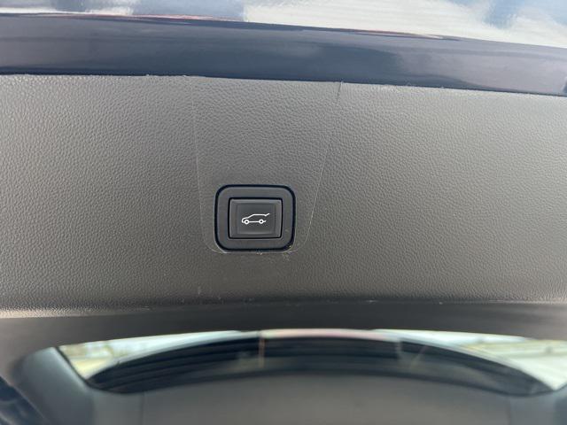 used 2023 Chevrolet Traverse car, priced at $37,360