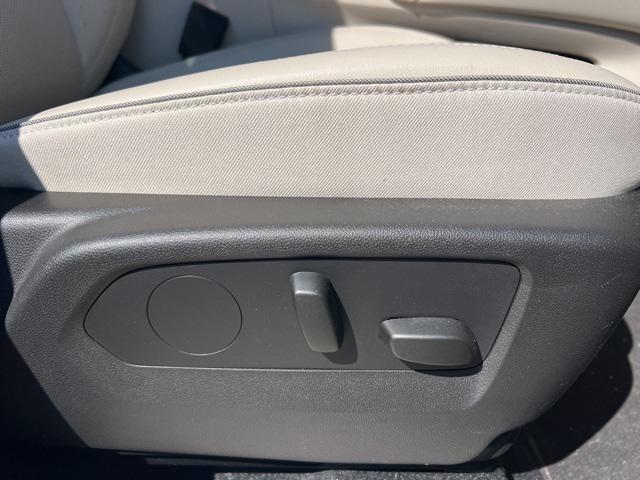 used 2022 Buick Envision car, priced at $24,989