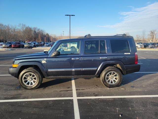 used 2010 Jeep Commander car, priced at $7,525