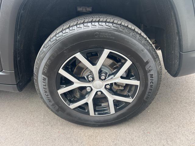 used 2023 Jeep Grand Cherokee car, priced at $34,306