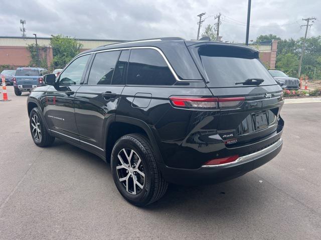 used 2023 Jeep Grand Cherokee car, priced at $34,306