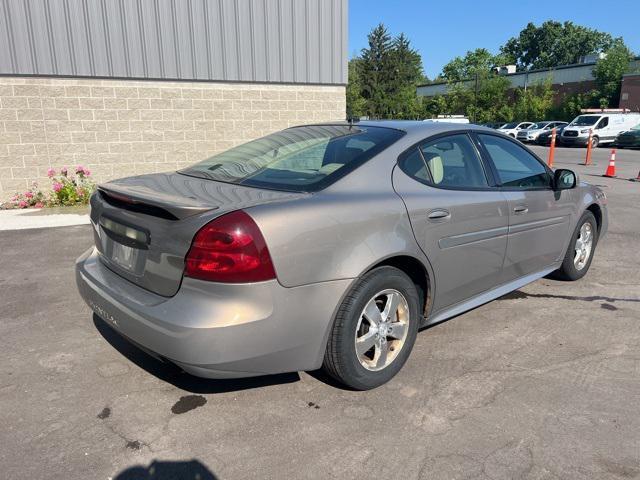 used 2007 Pontiac Grand Prix car, priced at $4,348