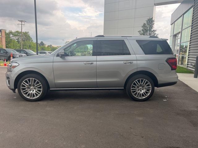 used 2022 Ford Expedition car, priced at $47,992