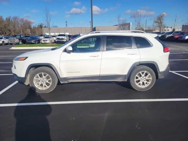 used 2015 Jeep Cherokee car, priced at $7,218