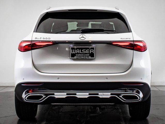 new 2025 Mercedes-Benz GLC 300 car, priced at $49,998
