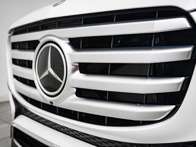 new 2025 Mercedes-Benz GLS 450 car, priced at $89,998