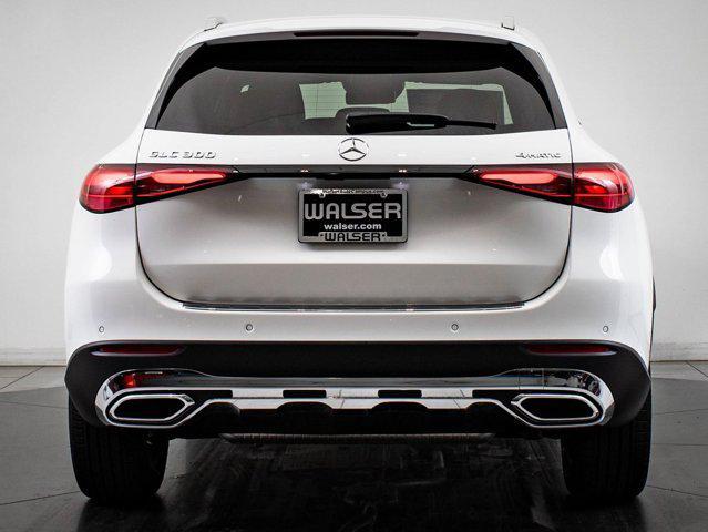 new 2025 Mercedes-Benz GLC 300 car, priced at $52,998