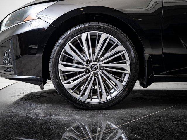 used 2023 Nissan Altima car, priced at $25,998