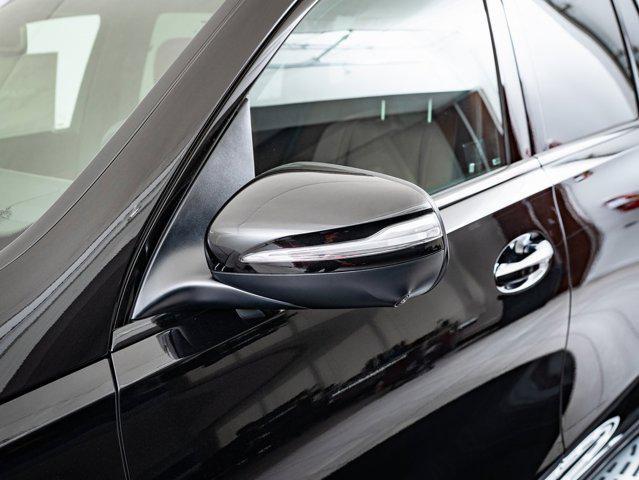 new 2025 Mercedes-Benz GLS 450 car, priced at $89,998