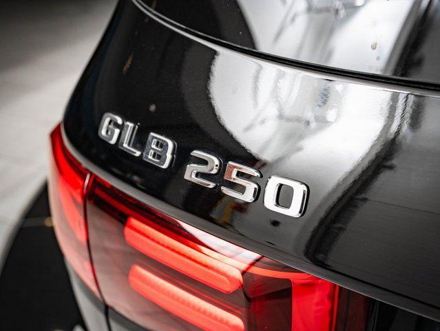 new 2024 Mercedes-Benz GLB 250 car, priced at $44,998