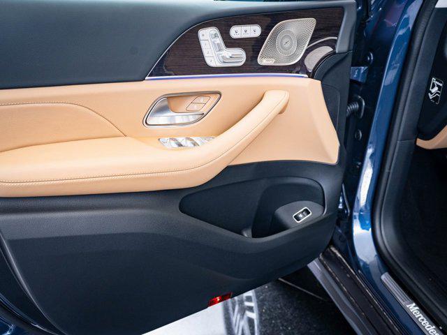 new 2025 Mercedes-Benz GLS 450 car, priced at $85,998