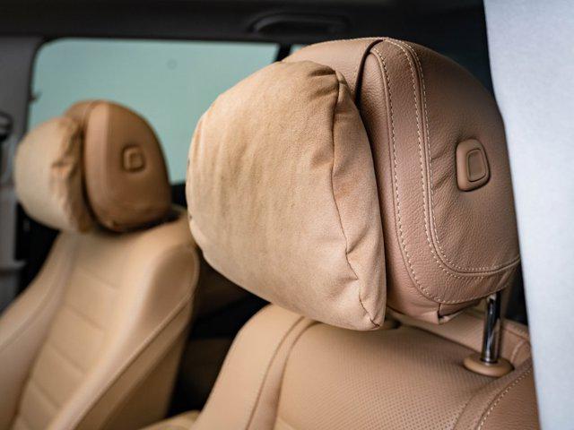 new 2025 Mercedes-Benz GLS 450 car, priced at $85,998