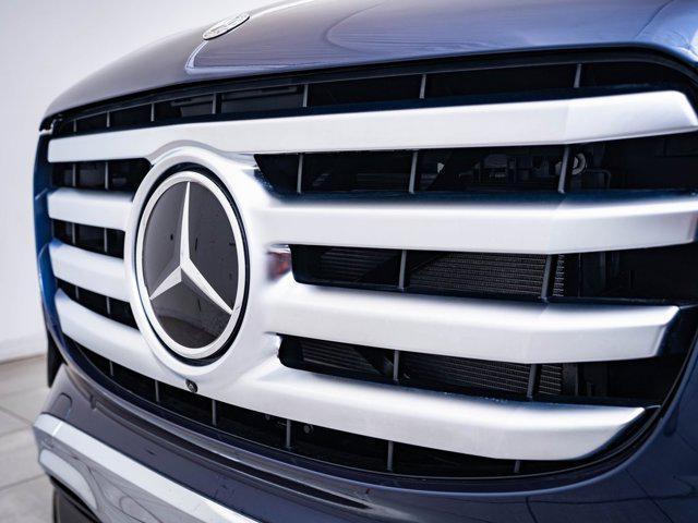 new 2025 Mercedes-Benz GLS 450 car, priced at $85,998
