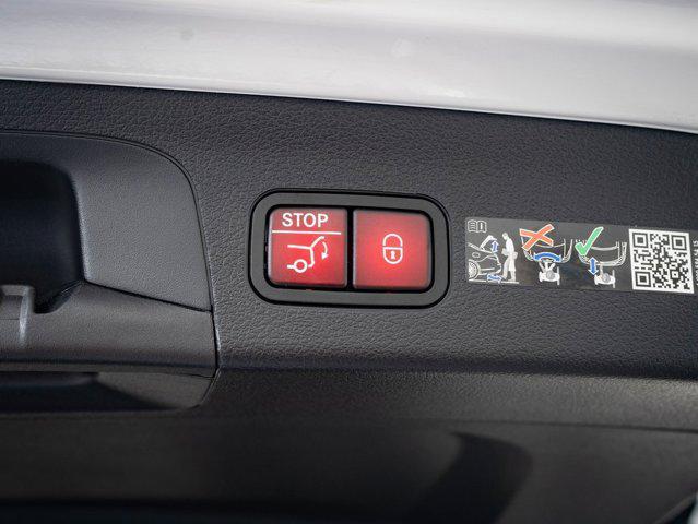new 2026 Mercedes-Benz GLS 580 car, priced at $109,698