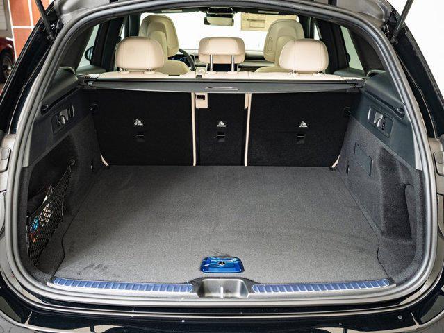 new 2025 Mercedes-Benz GLC 300 car, priced at $49,998