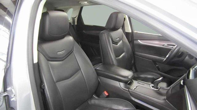 used 2017 Cadillac XT5 car, priced at $14,000