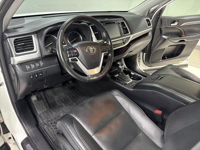 used 2018 Toyota Highlander car, priced at $28,999